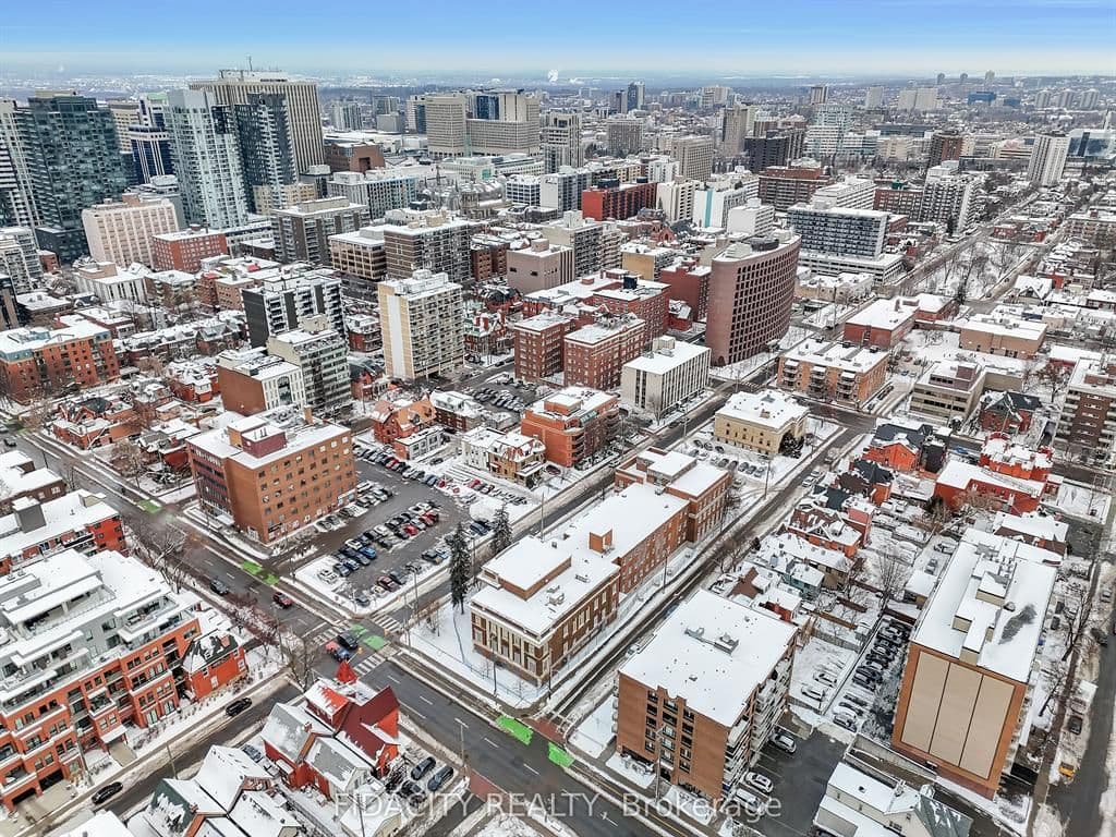 330 Gilmour Street, Ottawa Centre, ON K2P 2P6