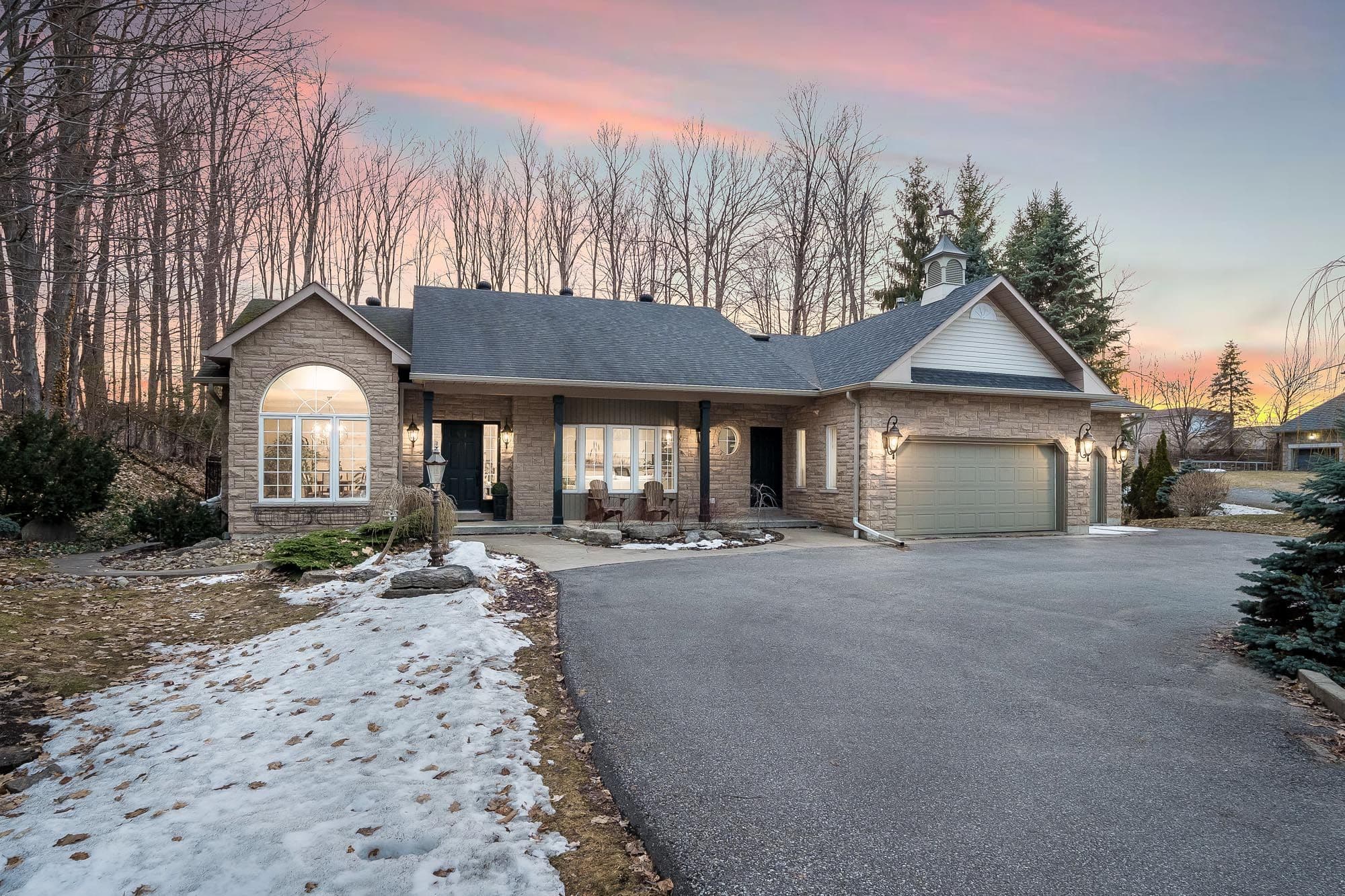 1986 Forest Valley Drive, Innisfil, ON L9S 4A5