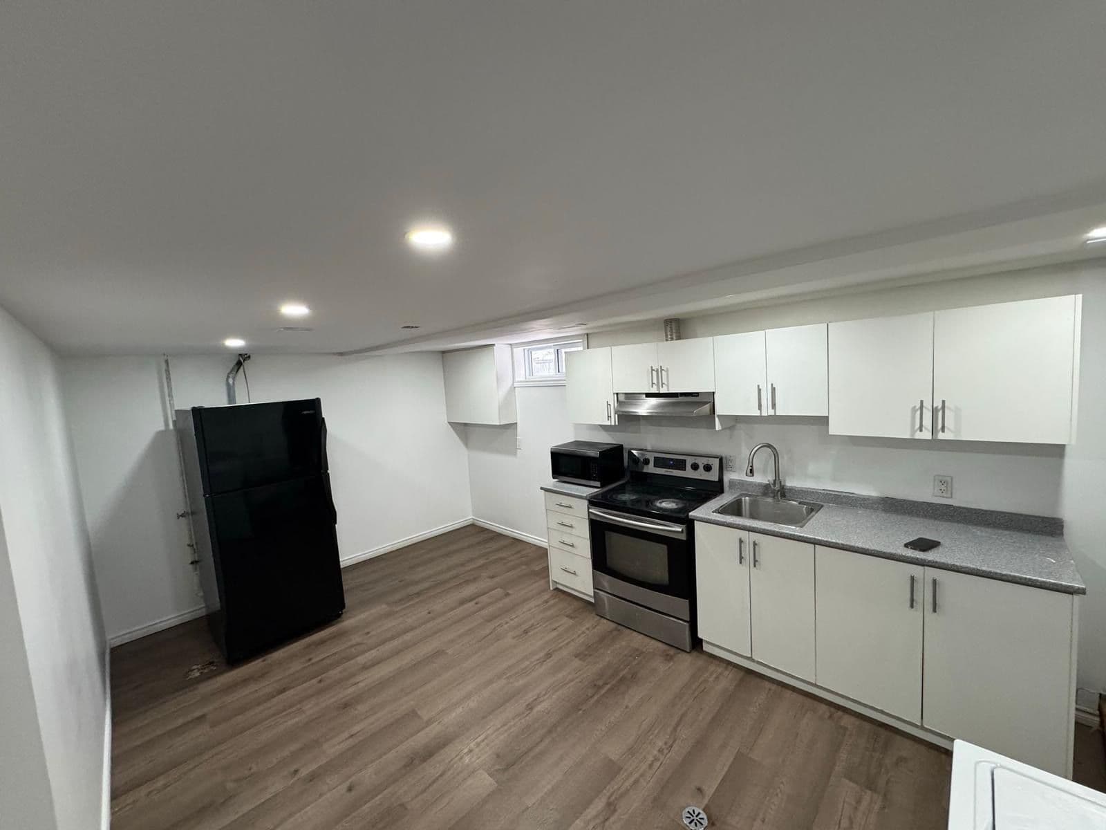 19 poplar Crescent, London South, ON N6E 2N3