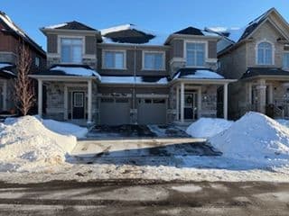 1085 Skyridge Boulevard, Pickering, ON L1X 0M8
