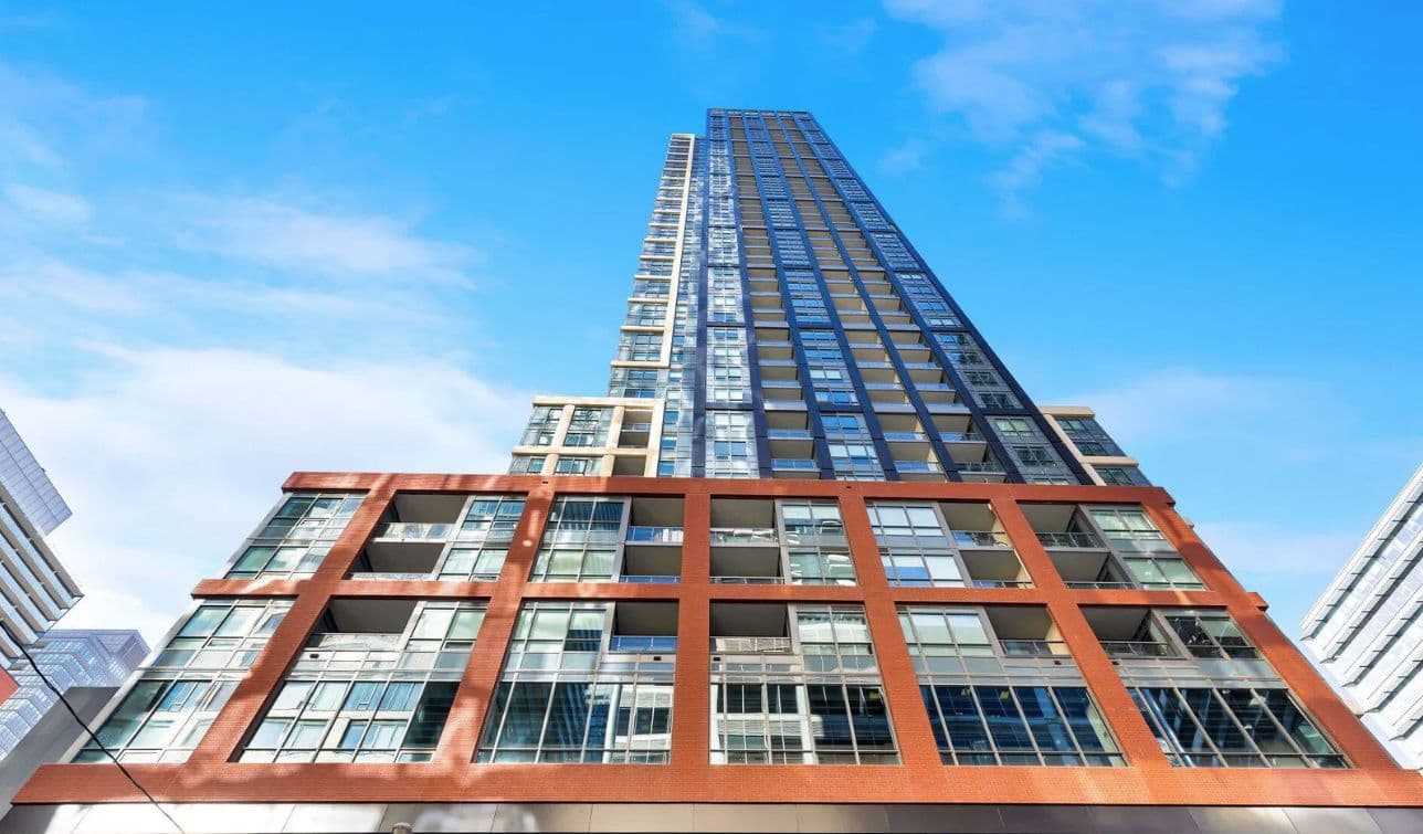 108 Peter Street 609, Toronto C01, ON M5V 0W2