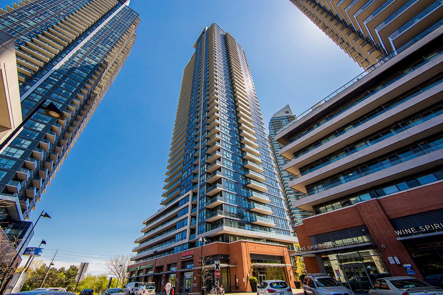 2212 Lake Shore Boulevard W 1010, Toronto W06, ON M8V 0C2