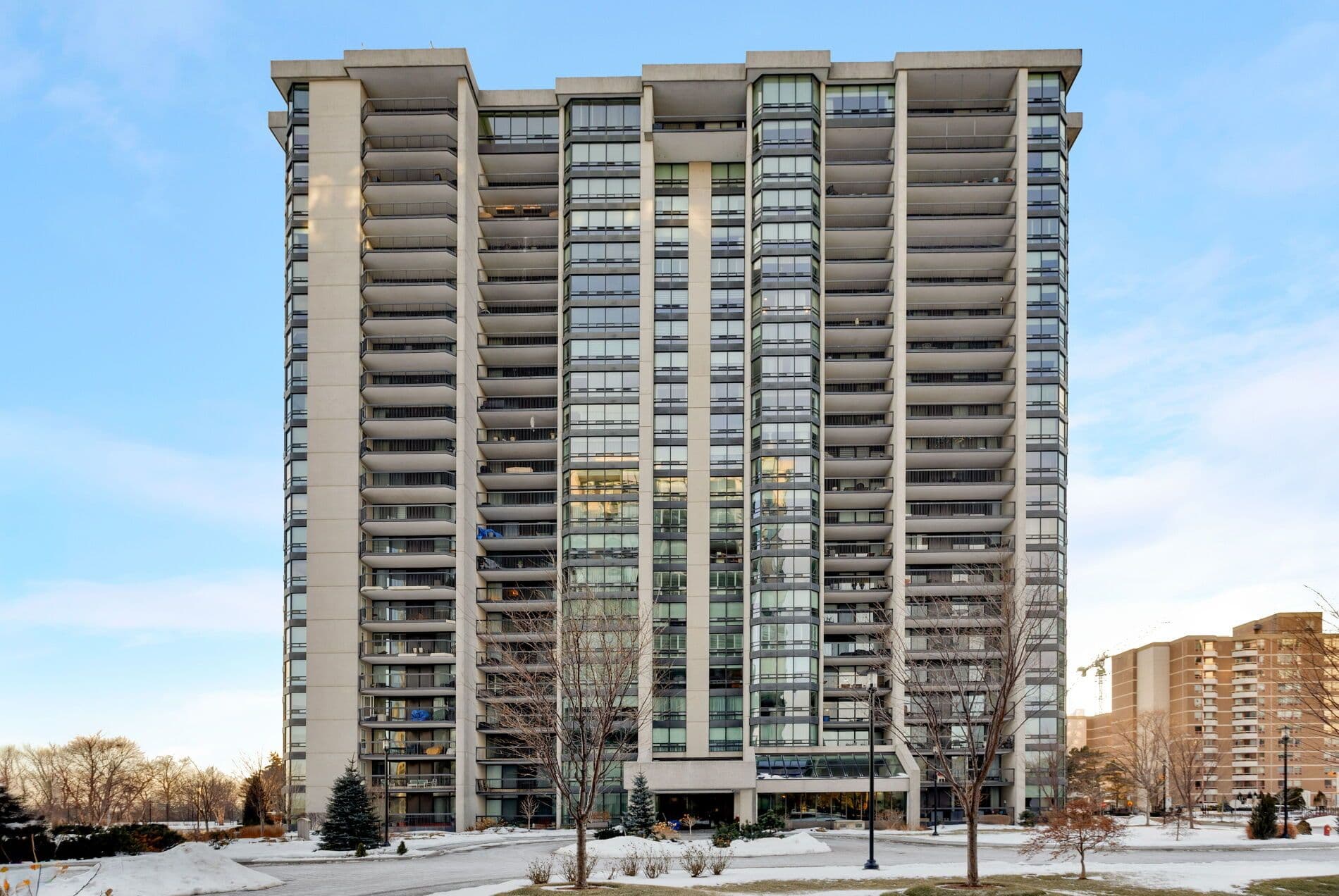 2180 Marine Drive 1401, Oakville, ON L6L 5V2
