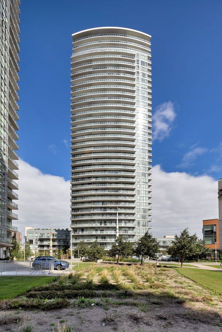 70 Forest Manor Road 612, Toronto C15, ON M2J 0A9