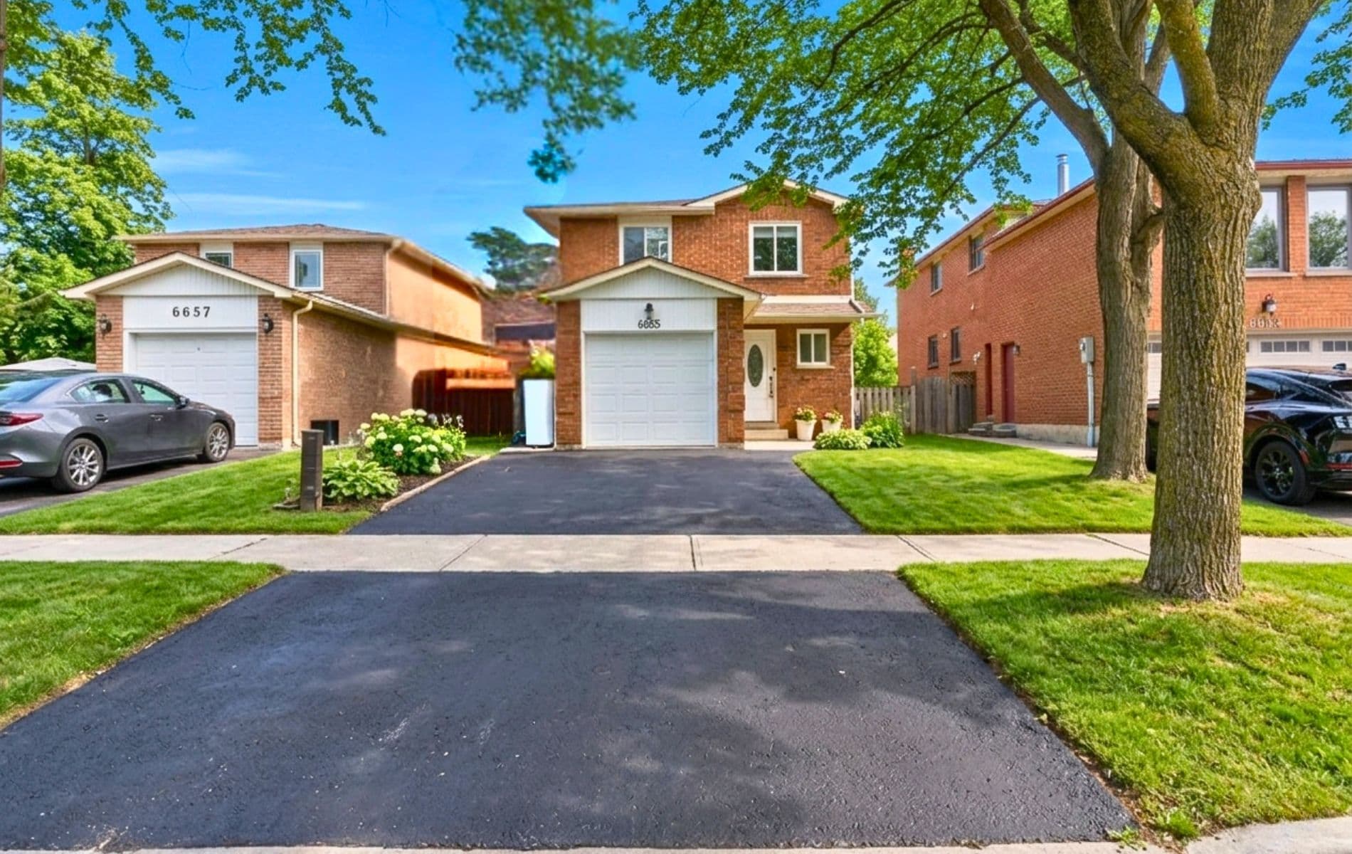 6655 Ganymede Road, Mississauga, ON L5N 4V3