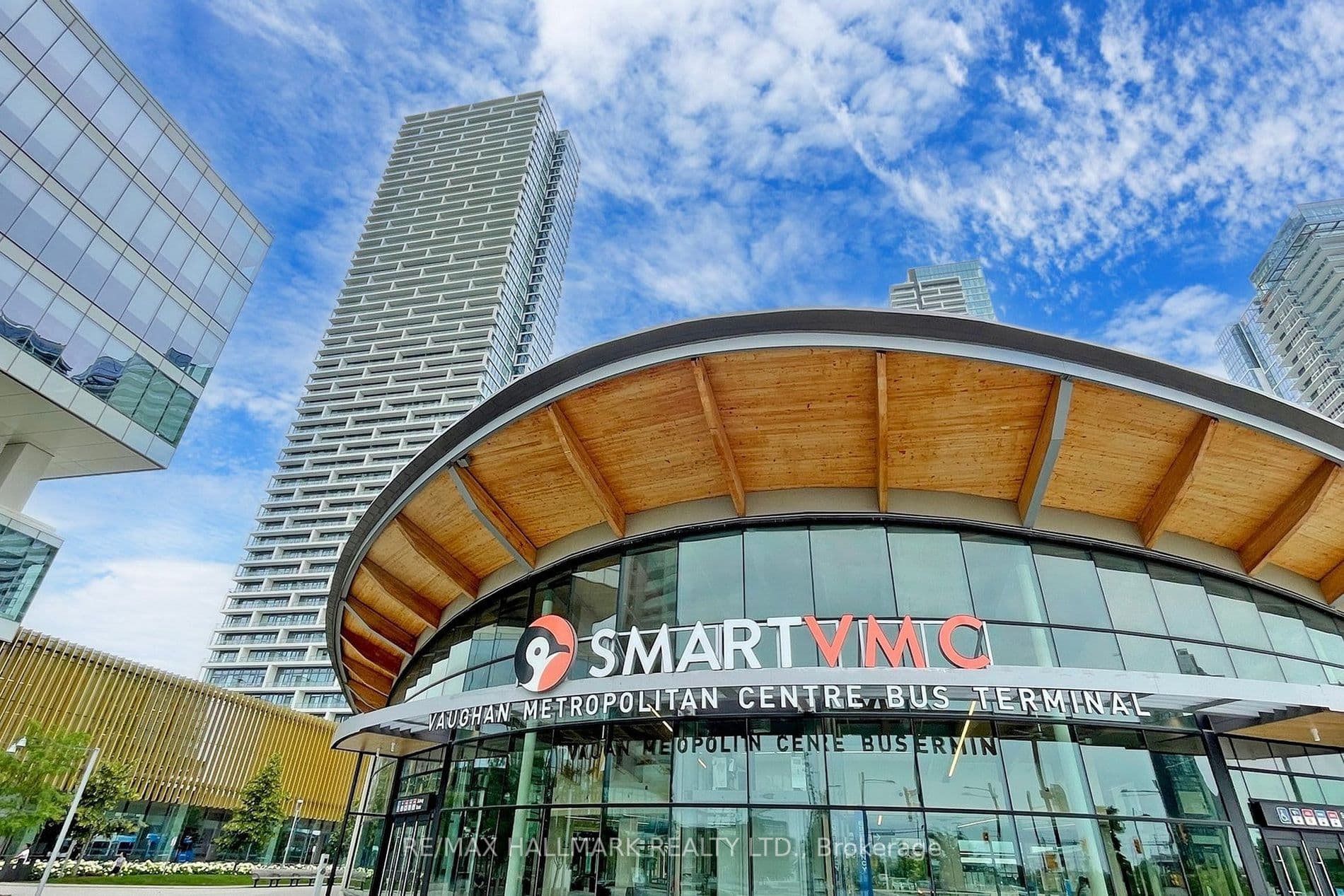 898 Portage, Single Bedrm Parkway 4002, Vaughan, ON L4K 3Y8