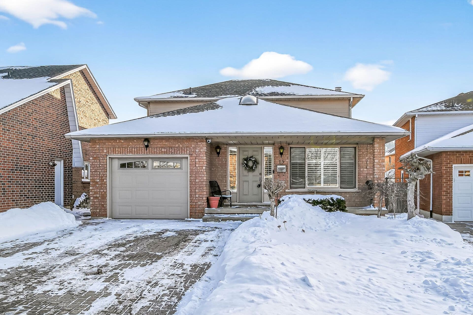 15 Gabriele Court, Hamilton, ON L8G 5C4