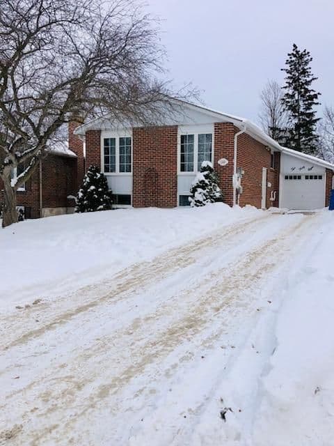 248 Talbot Crescent, Newmarket, ON L3Y 1A3