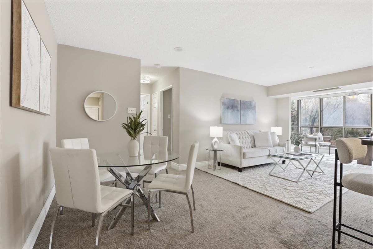 265 Westcourt Place 309, Waterloo, ON N2L 6E4