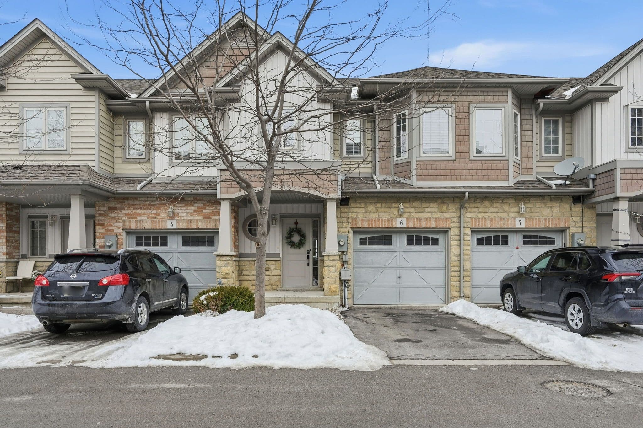 7 LAKELAWN Road 6, Grimsby, ON L3M 0E9