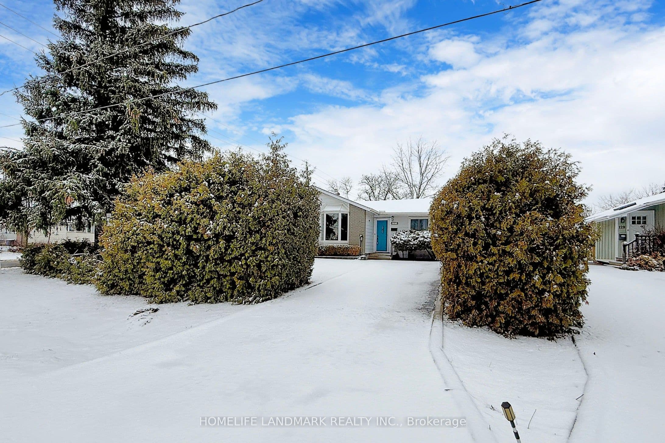 135 Ringwood Road, Oakville, ON L6H 1K3