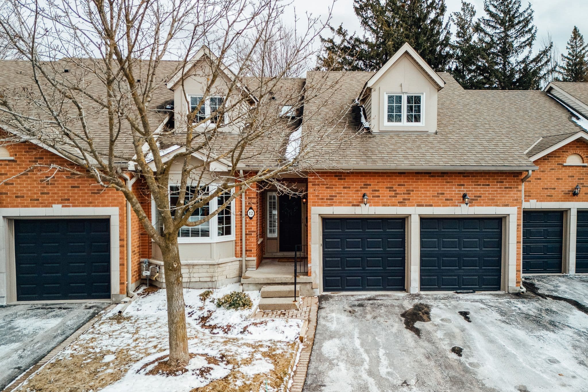 12 Fairway Lane, Guelph, ON N1E 7A9