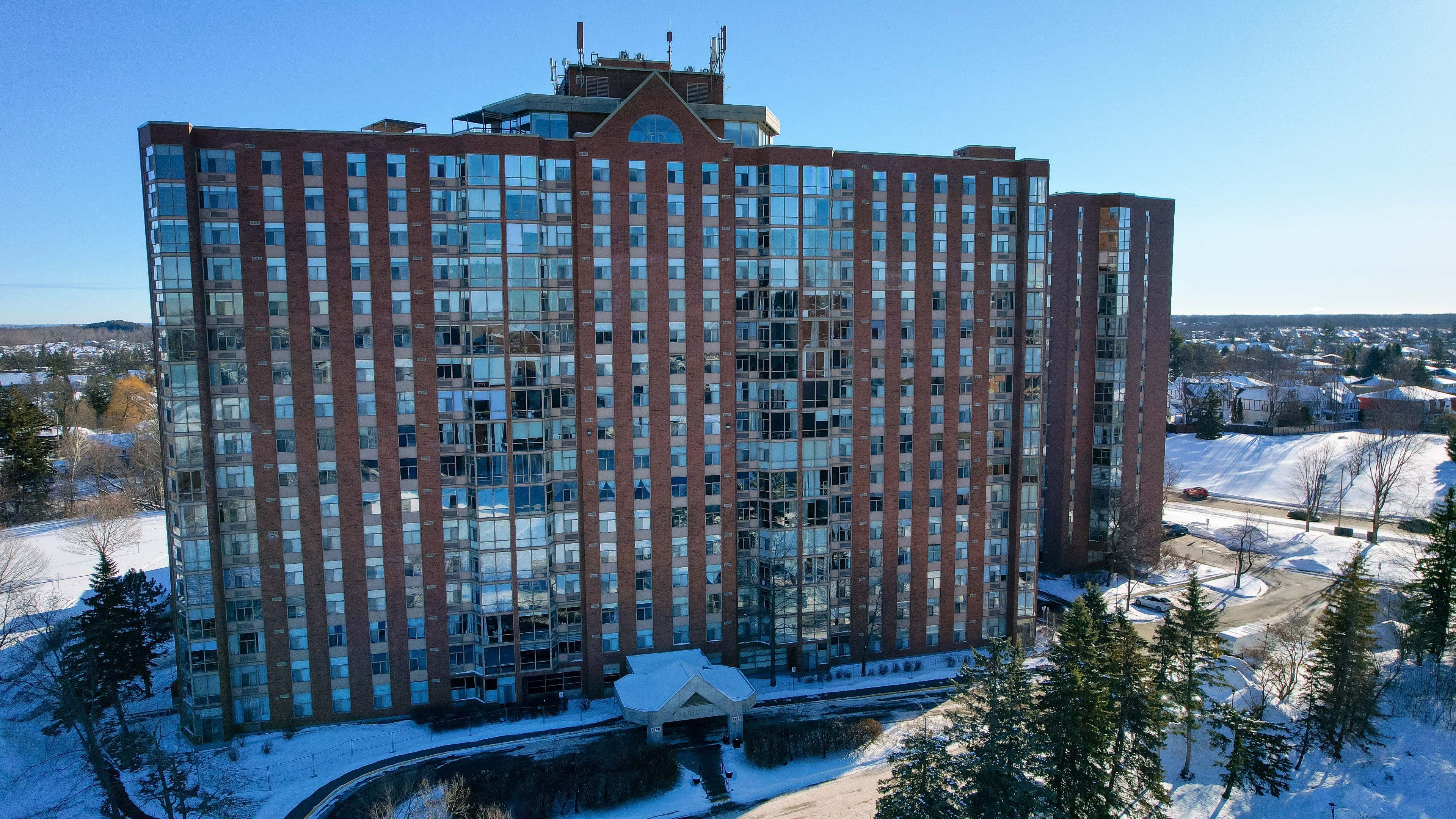 2759 Carousel Crescent 1007, Blossom Park - Airport and Area, ON K1T 2N5