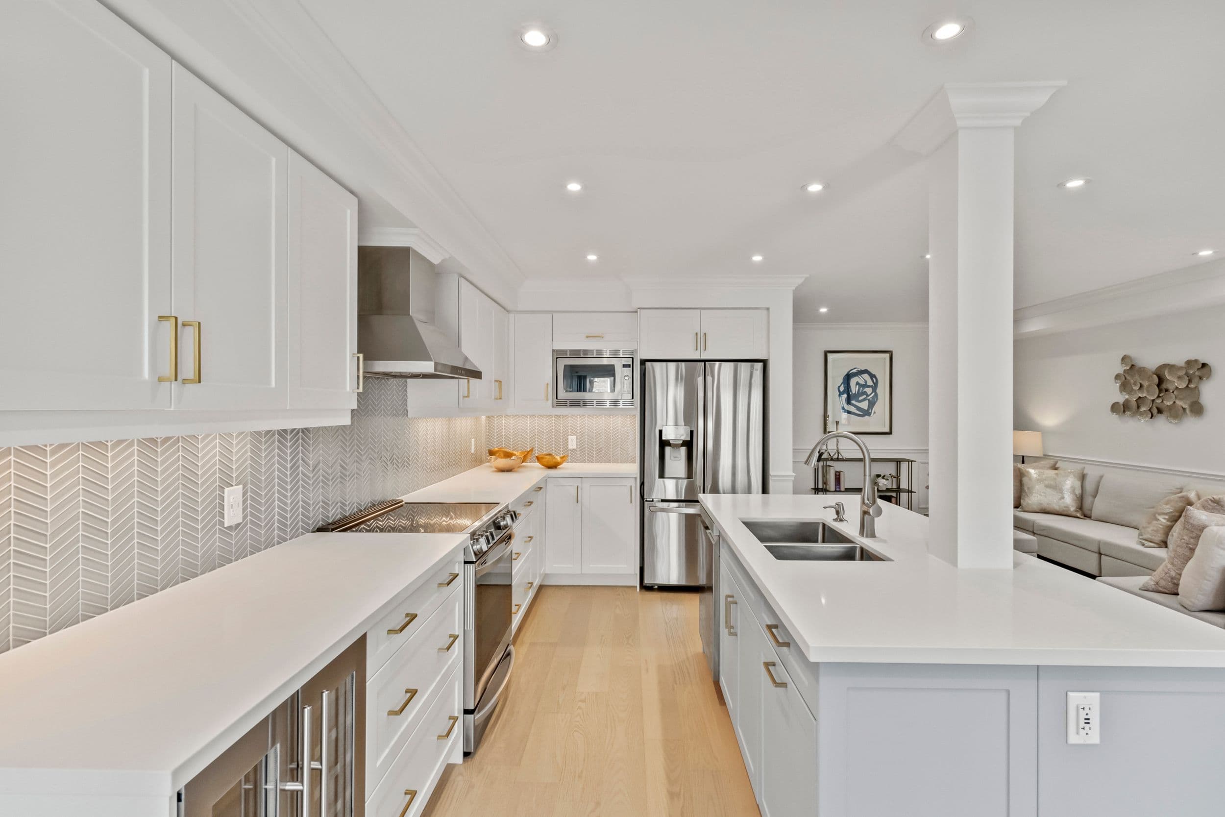 33 Tabaret Crescent, Oshawa, ON L1L 0G5