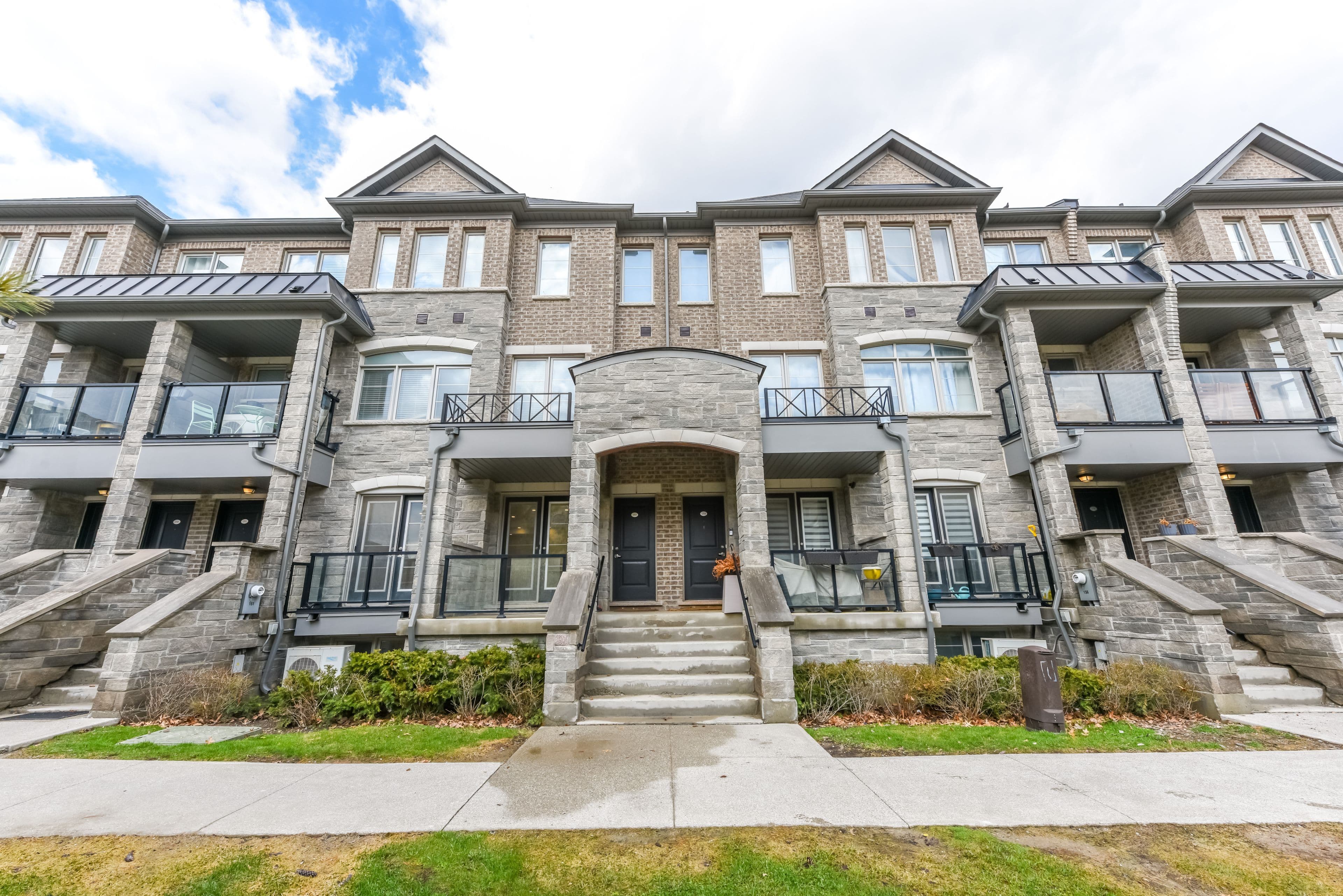 200 Veterans Drive 153, Brampton, ON L7A 5K7