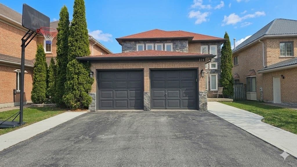 114 Widdifield Avenue, Newmarket, ON L3X 1Z3