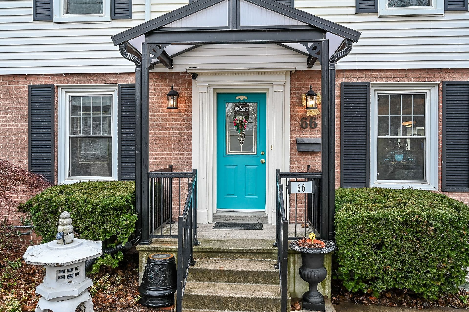 66 Arcade Crescent, Hamilton, ON L9C 3H9