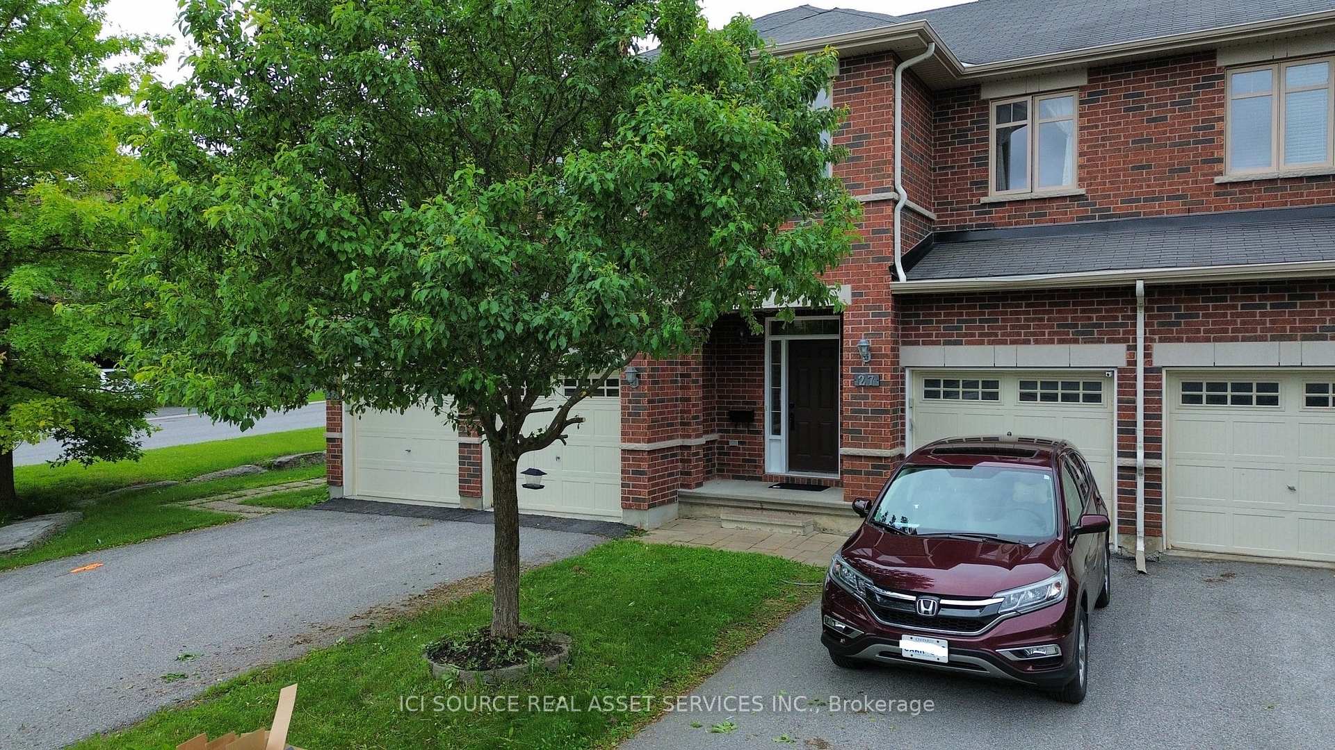 27 Torbec Avenue, Kanata, ON K2T 0B6