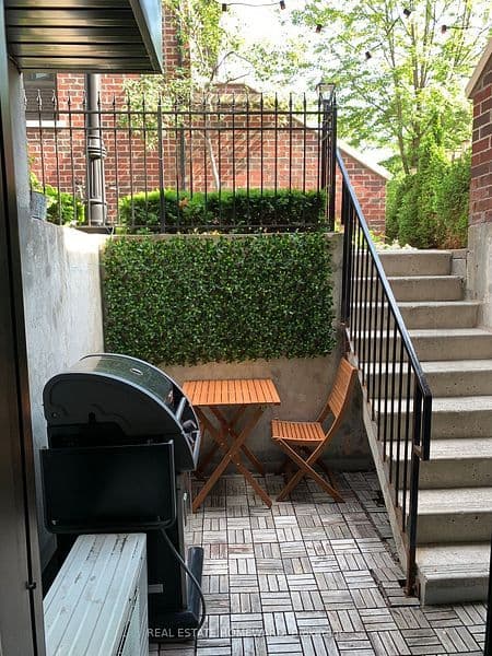 150 Broadview Avenue 13, Toronto E01, ON M4M 0A9