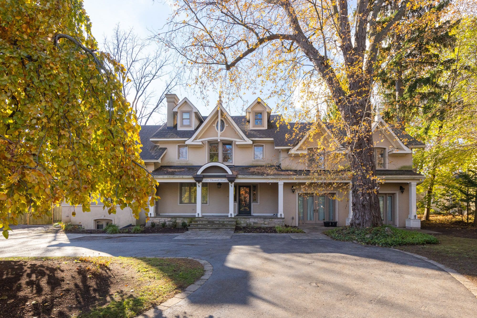 184 Chartwell Road, Oakville, ON L6J 3Z8