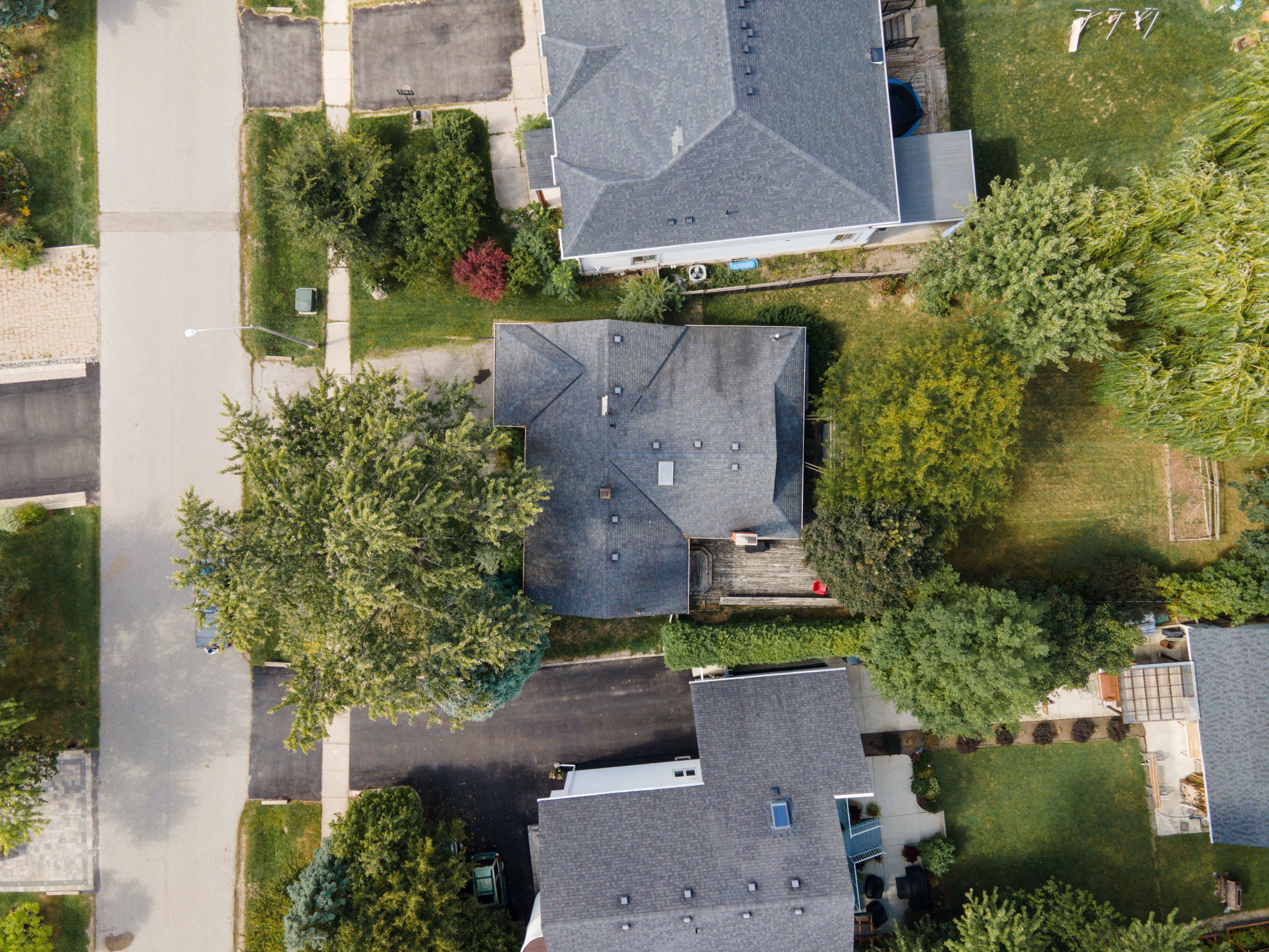 1073 Kent Avenue E, Oakville, ON L6H 1Z7