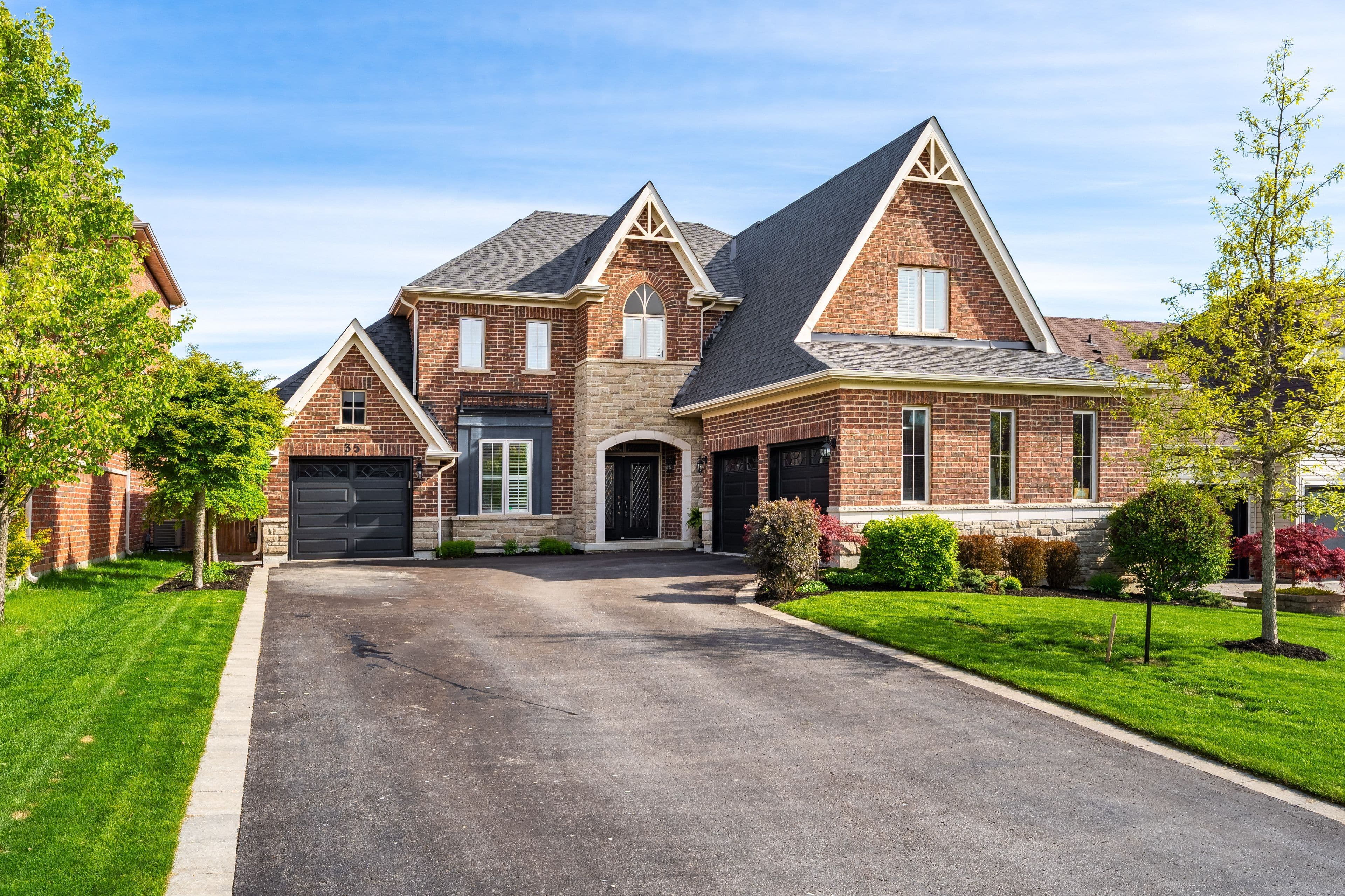 35 Ketchum Street, Mono, ON L9W 6T4