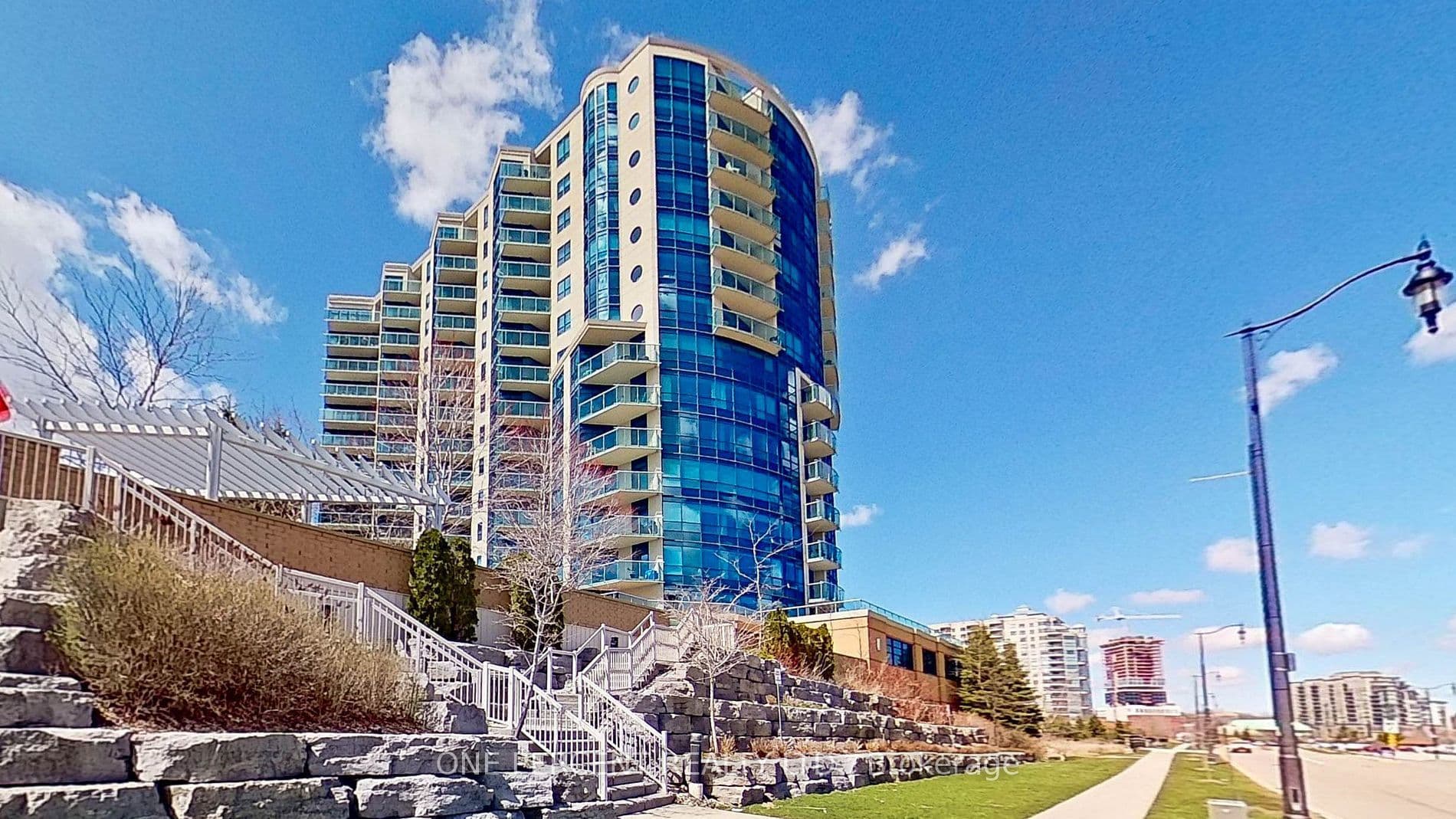 33 ELLEN Street 604, Barrie, ON L4N 6E9