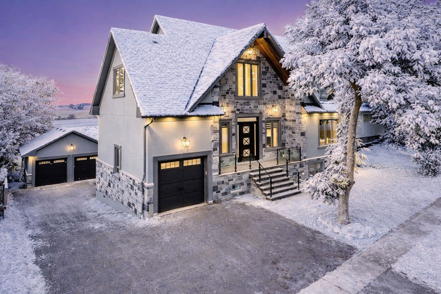 22 EAST JOHN Street, Innisfil, ON L0L 1L0