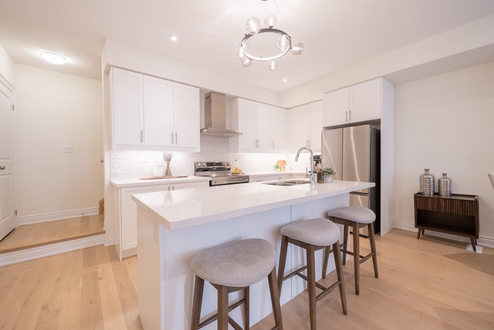 12 Griffith Street, Aurora, ON L4G 7B6