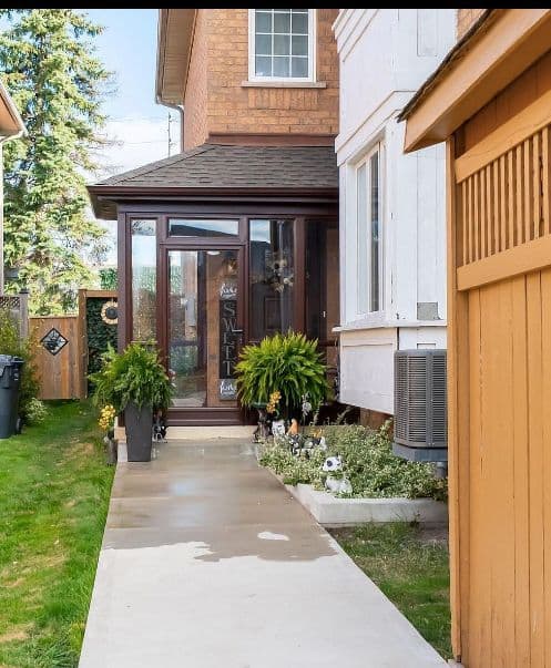 99 Desert Sand Drive, Brampton, ON L6R 1V7