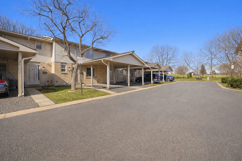 1318 Highbury Avenue N 22, London East, ON N5Y 5E5