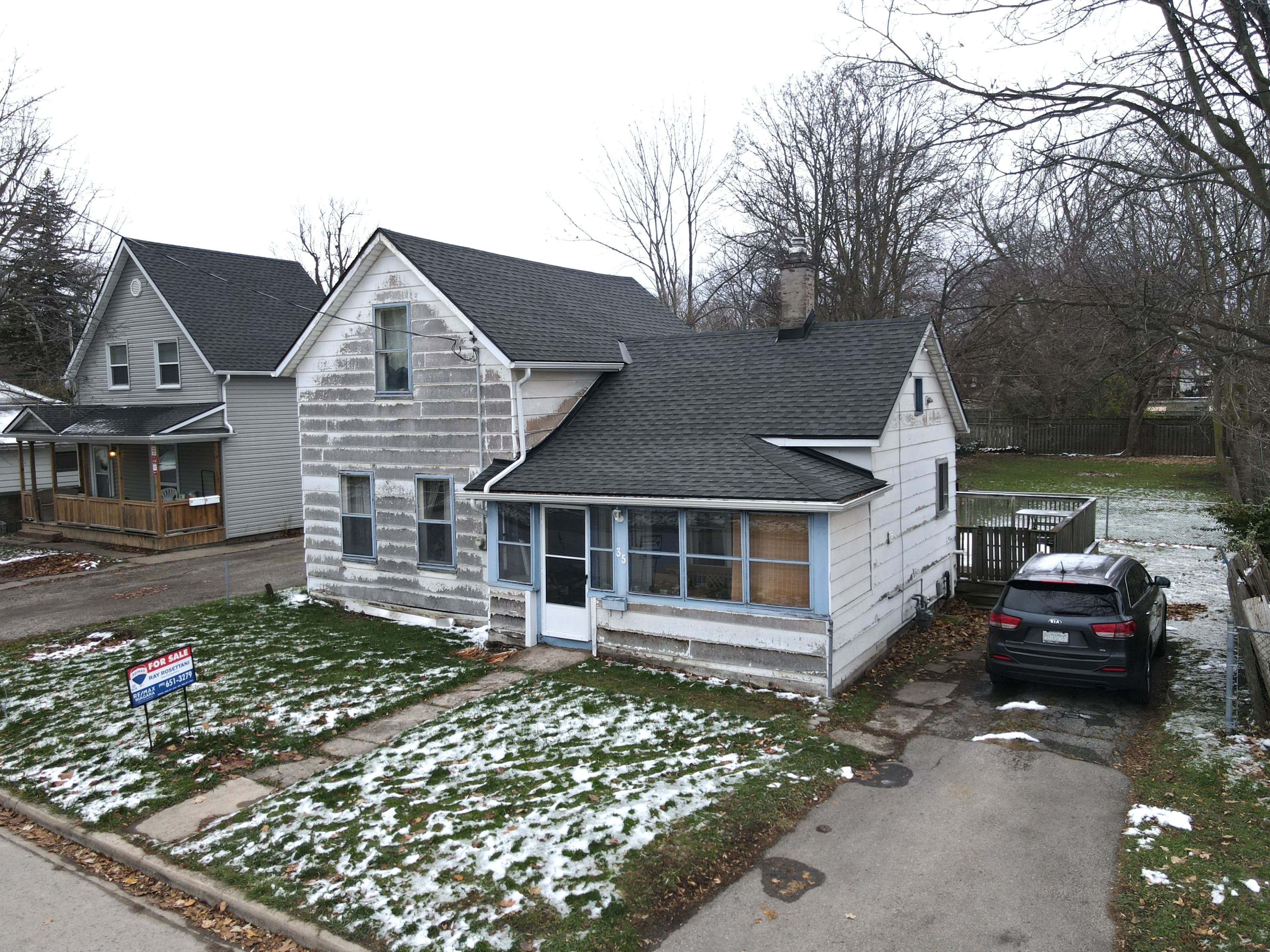 35 Forsythe Street, Fort Erie, ON L2A 1X1