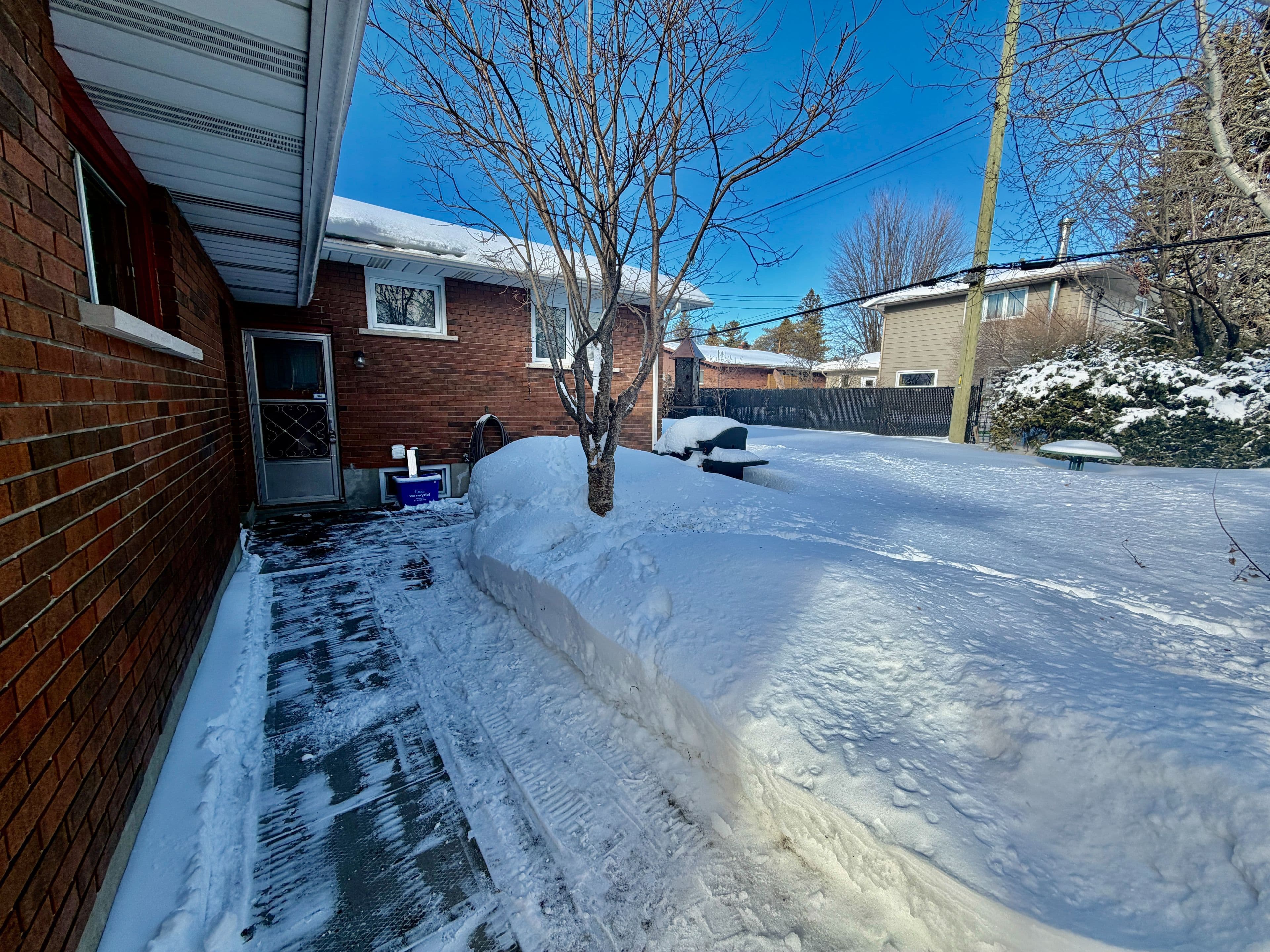 2175 Martha Avenue B, Elmvale Acres and Area, ON K1G 1K6