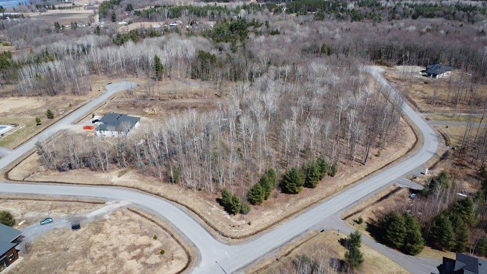 1581 Kinsella Drive, Orleans - Cumberland and Area, ON K4C 0B2