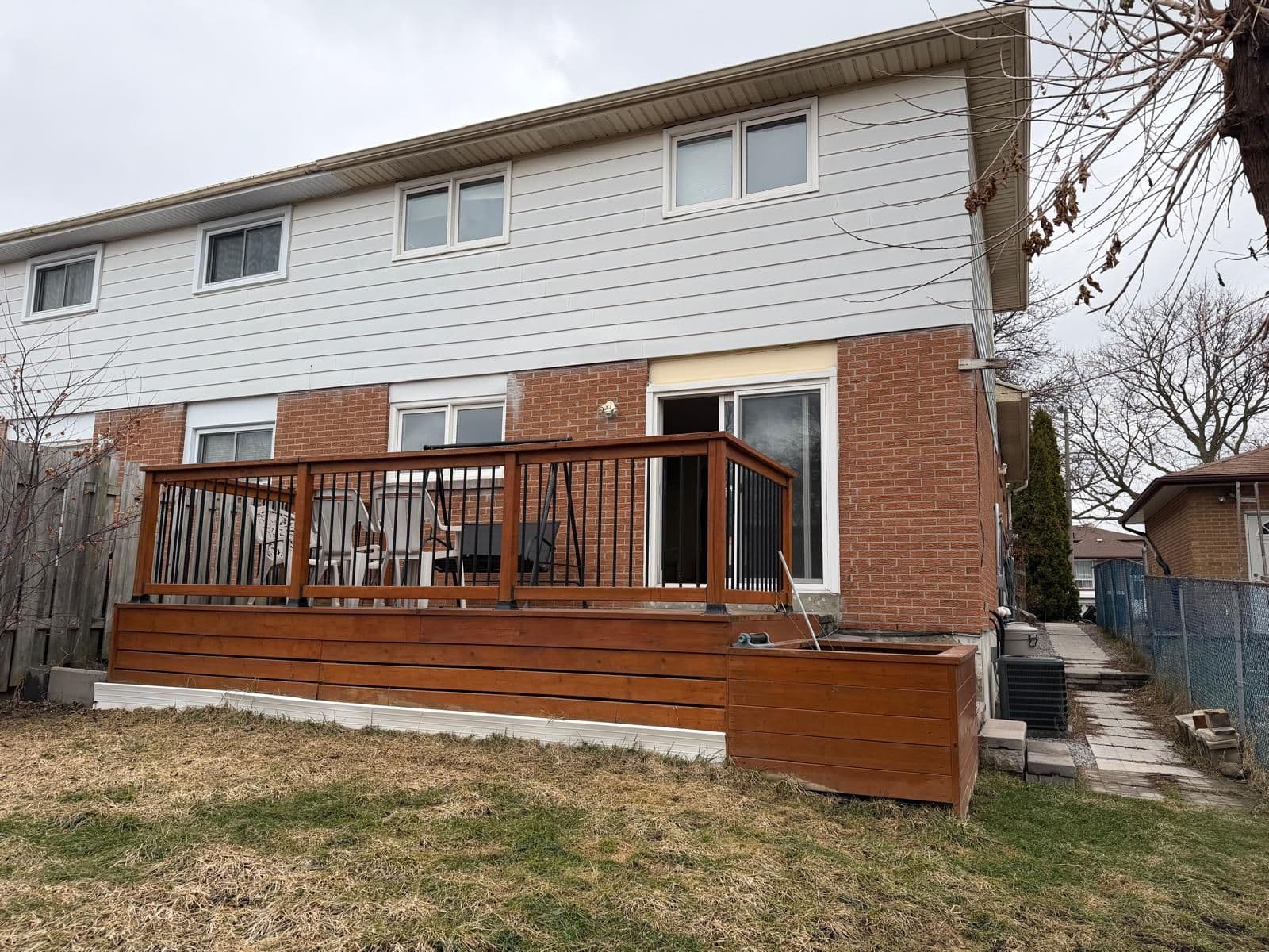 34 Ladner Drive N, Toronto C15, ON M2J 3Z7