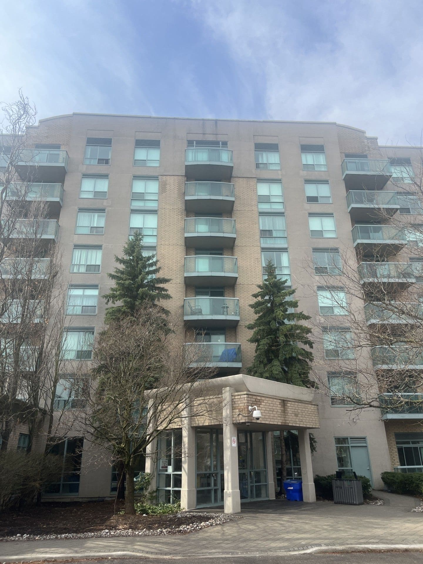 3 Ellesmere Street 509, Richmond Hill, ON L4B 4N2