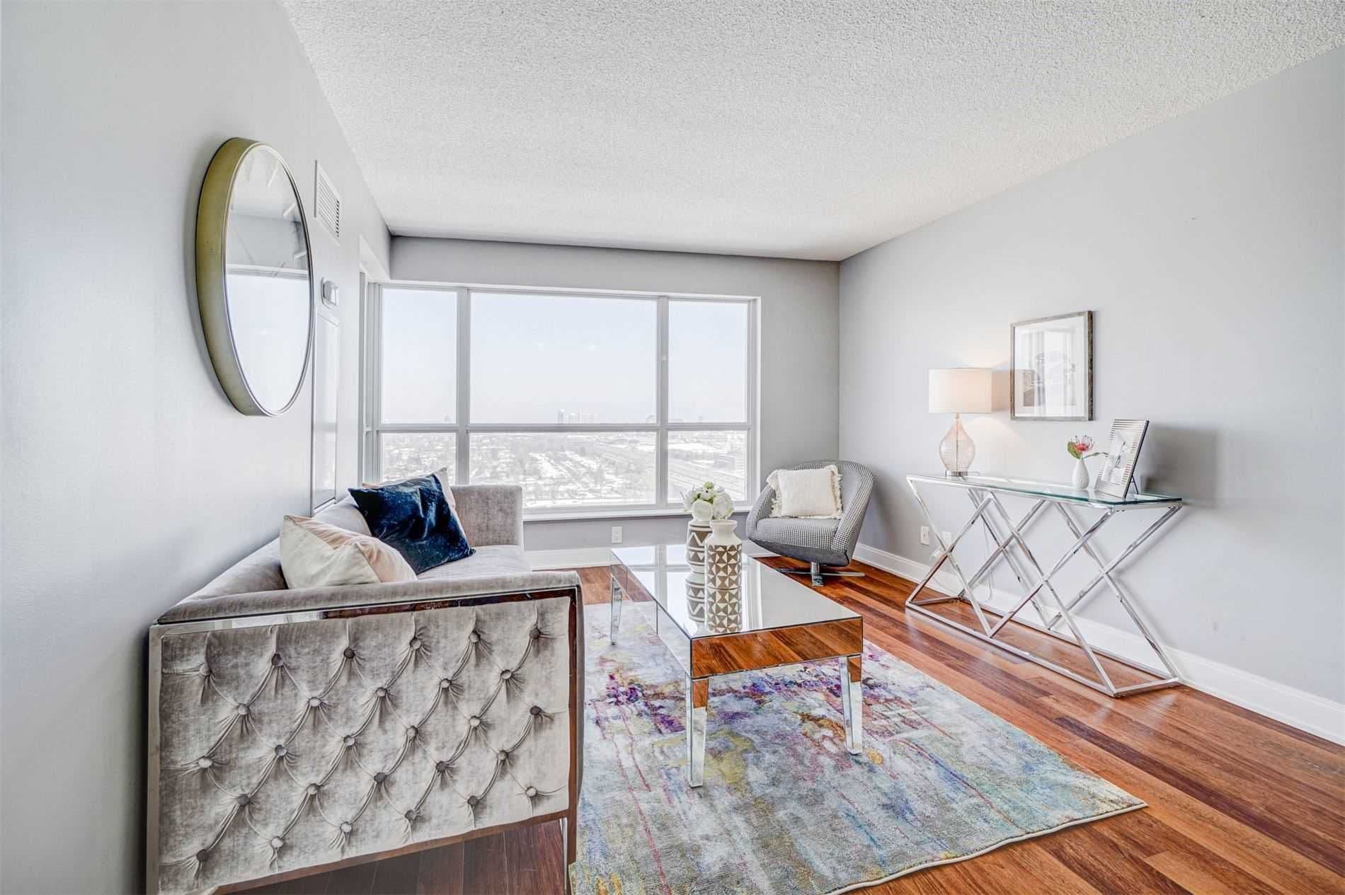 135 Village Green Square 2415, Toronto E07, ON M1S 0G4