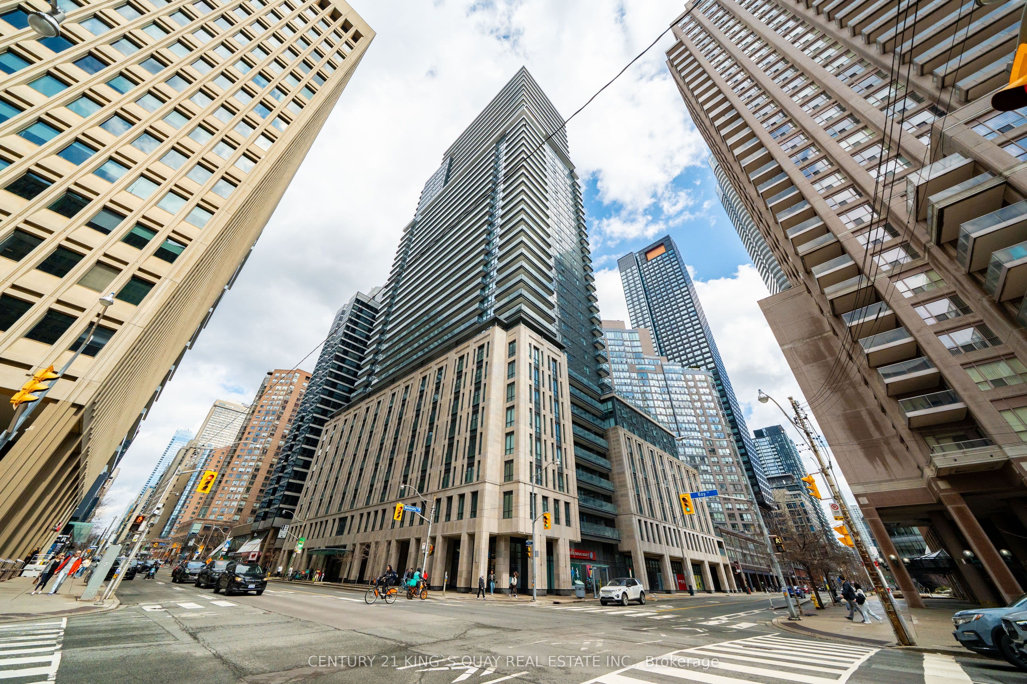 955 Bay Street Ph5, Toronto C01, ON M5S 0C6