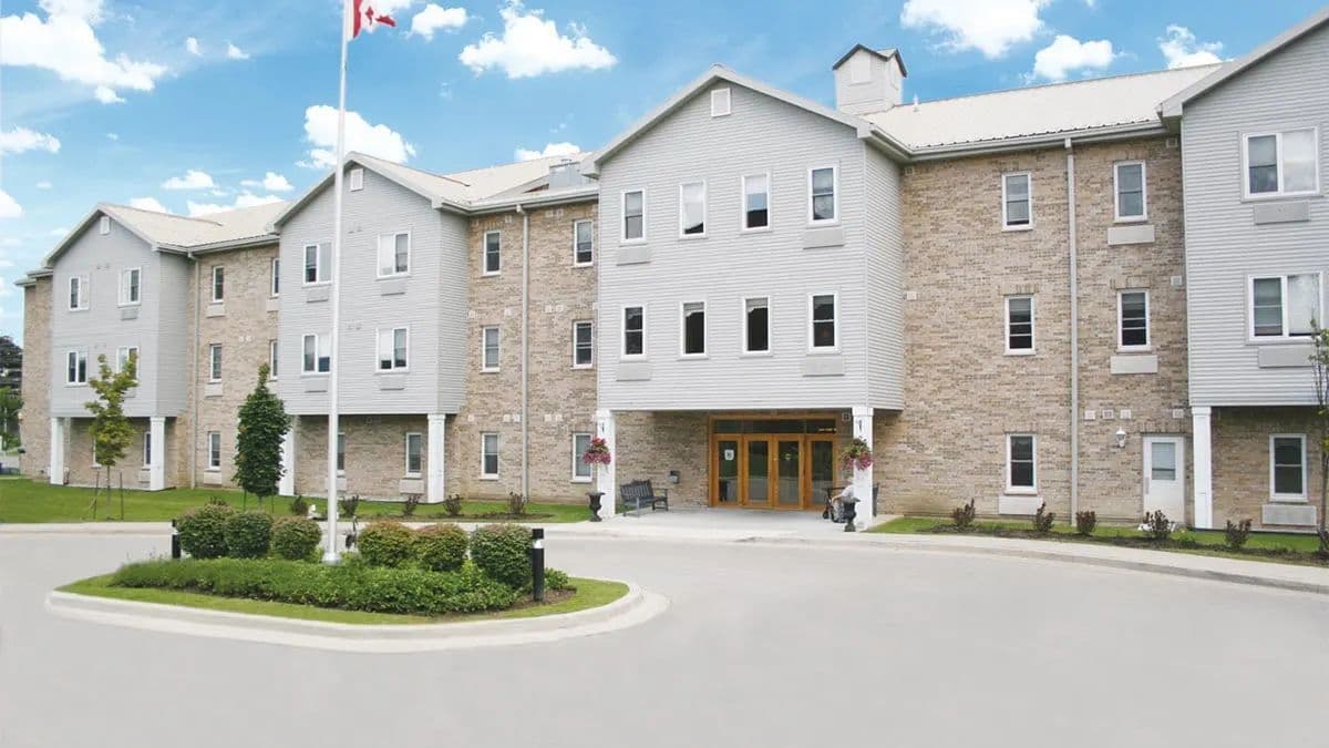 259 Hillcroft Street 332, Oshawa, ON L1G 8E4