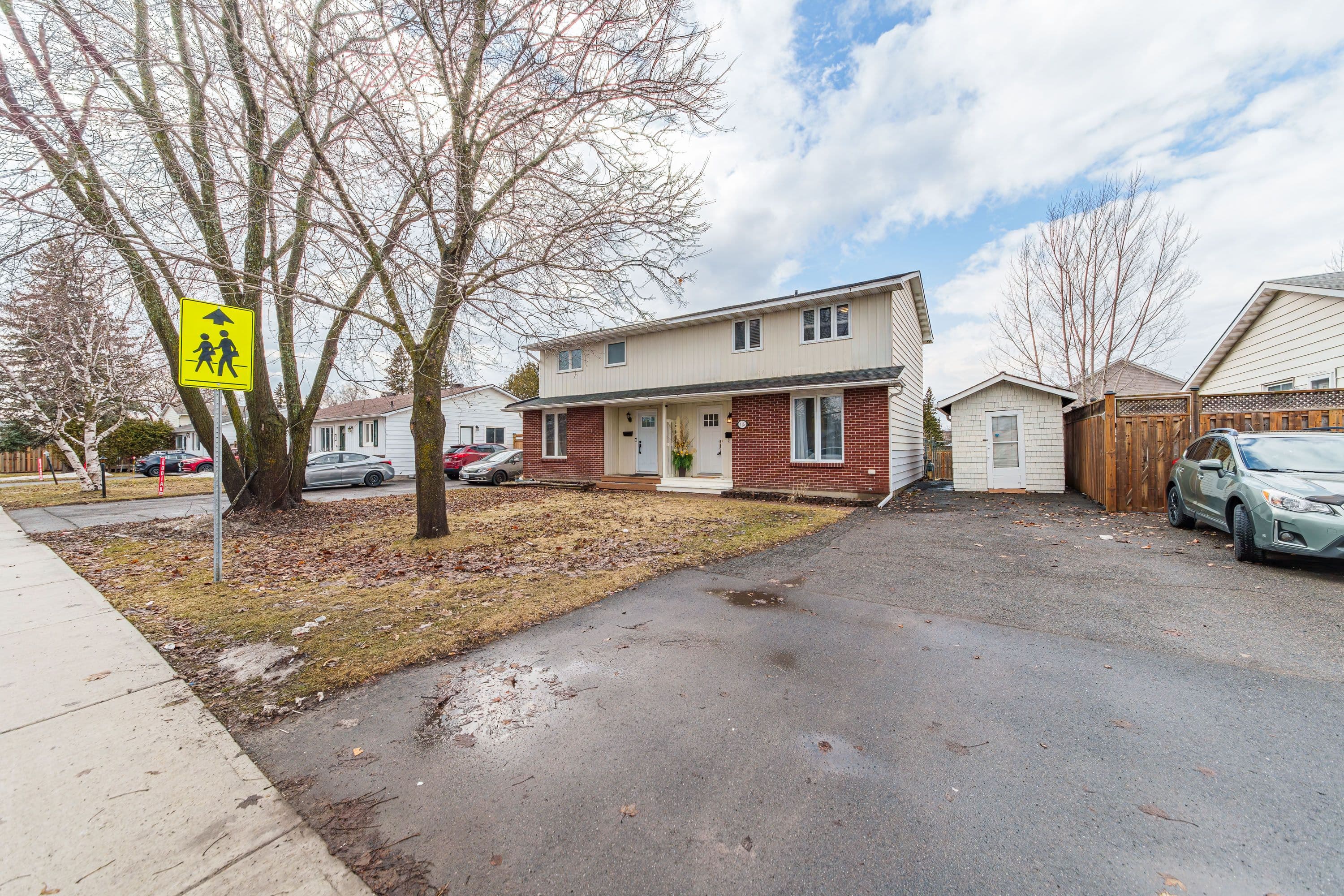 115 Sheldrake Drive, Kanata, ON K2L 1T1