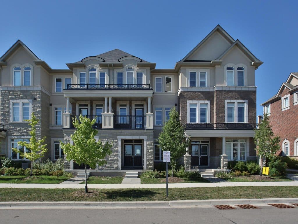 3030 George Savage Avenue, Oakville, ON L6M 0Z1