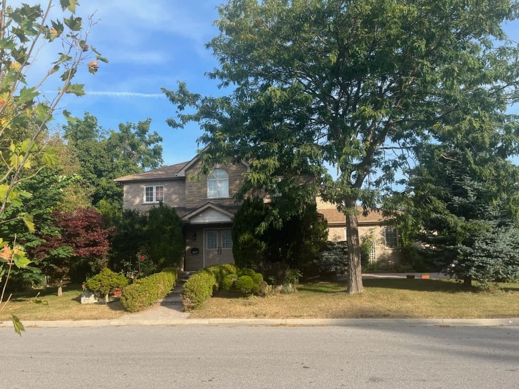 8 Goldene Way Bsmt, Toronto E10, ON M1C 5H3