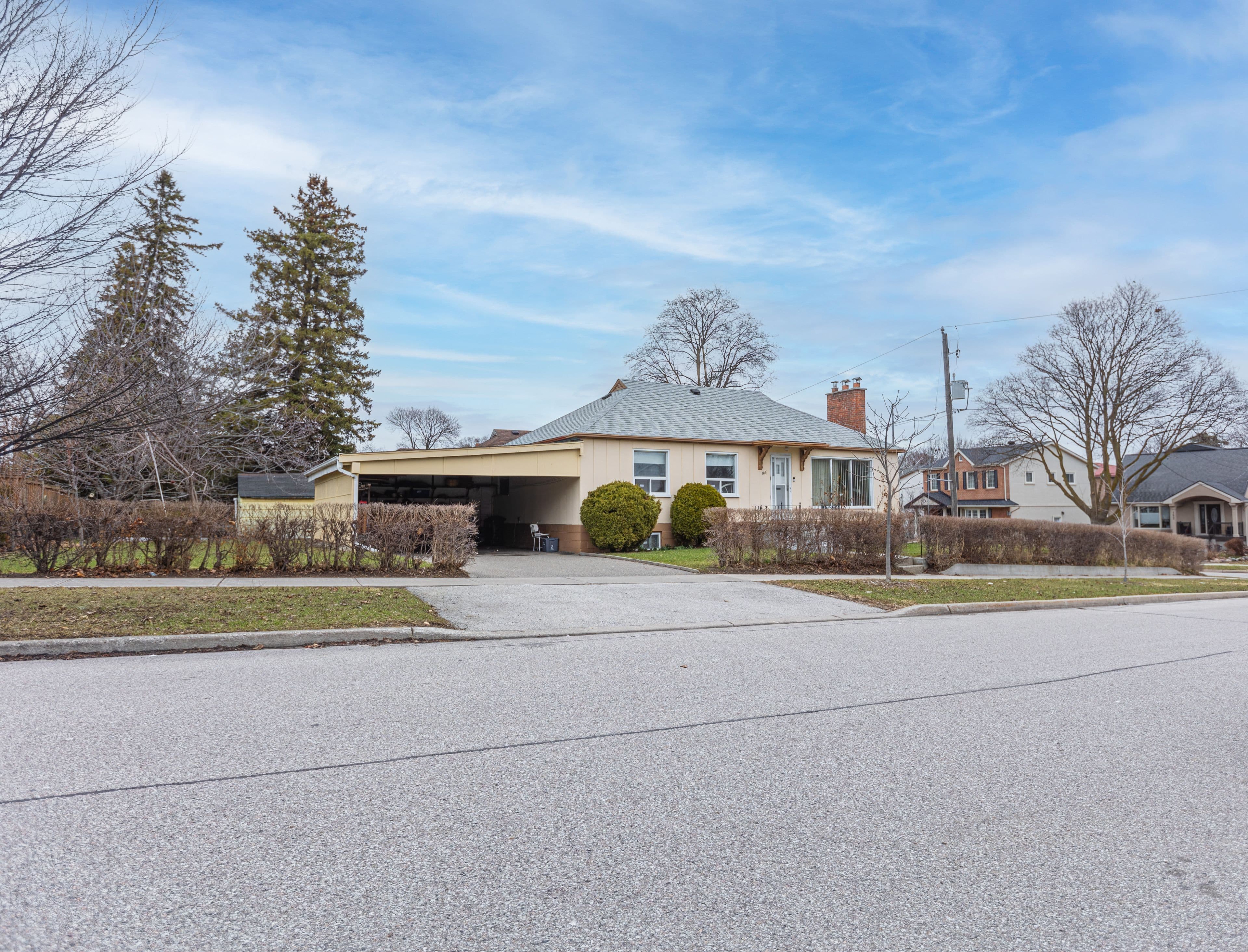 1 Snaresbrook Drive, Toronto W10, ON M9W 2N5