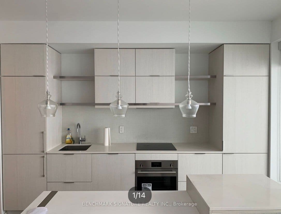 197 Yonge Street 5404, Toronto C08, ON M5B 0C1