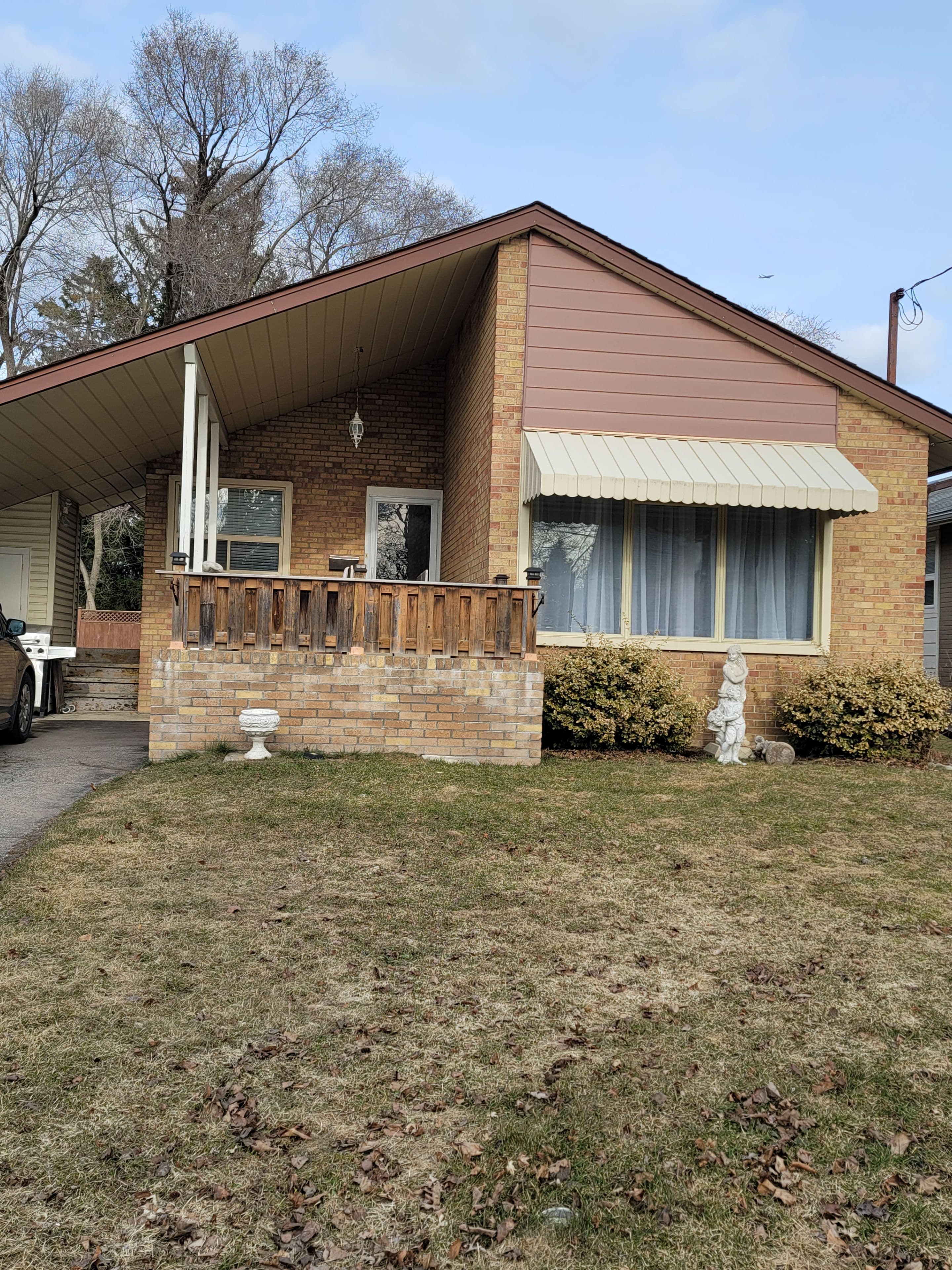 73 Beaverton Road S, Richmond Hill, ON L4C 2H8