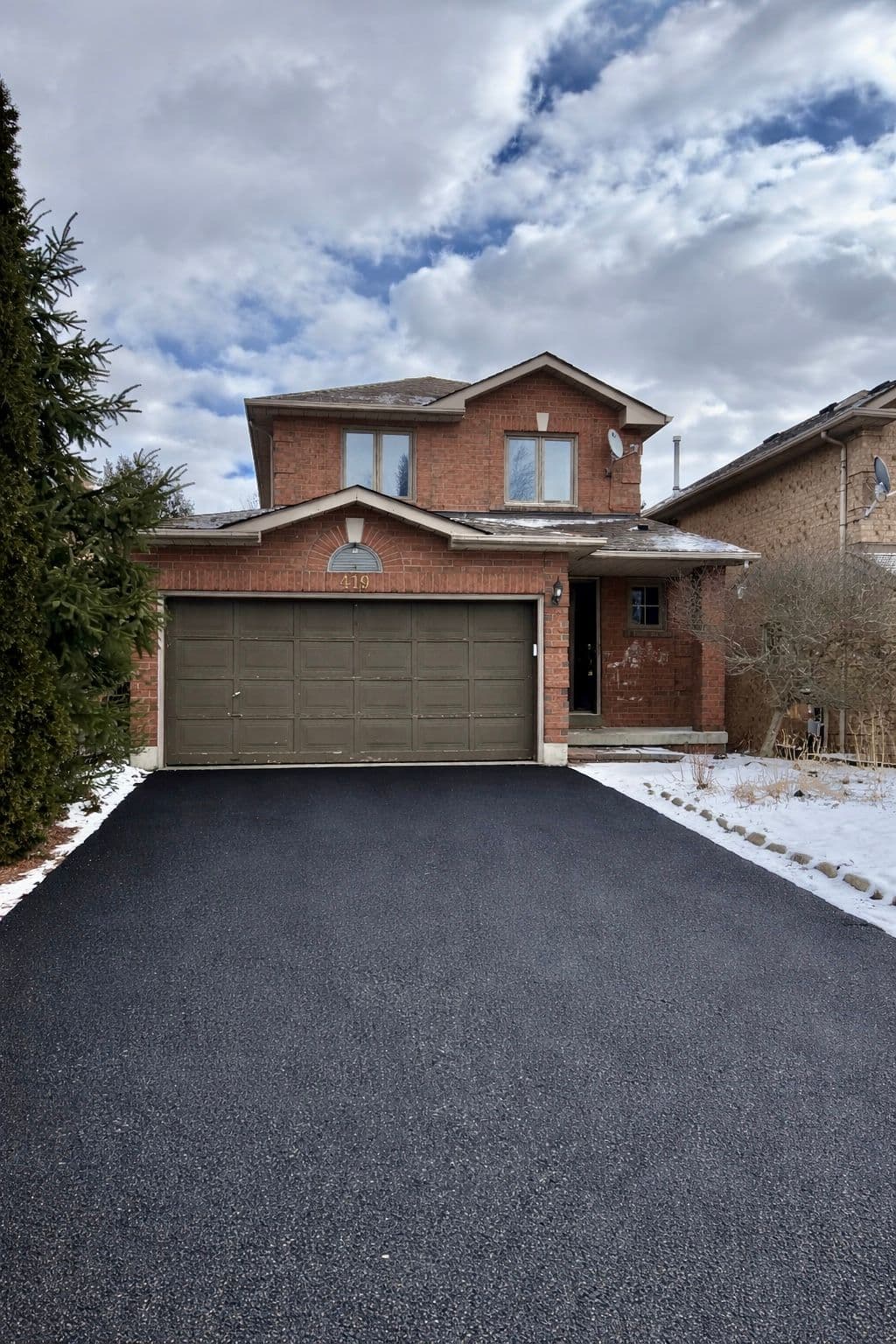 419 Carruthers Avenue, Newmarket, ON L3X 2C1