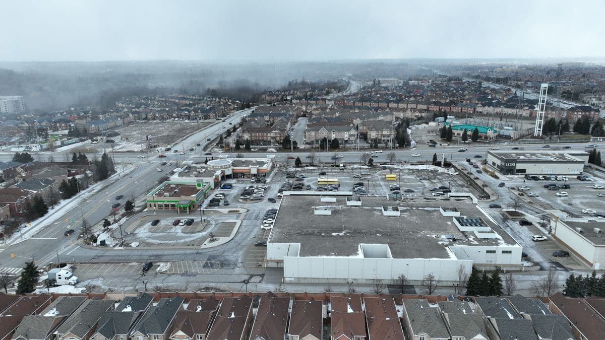 33 October Place, Brampton, ON L6Y 0R6