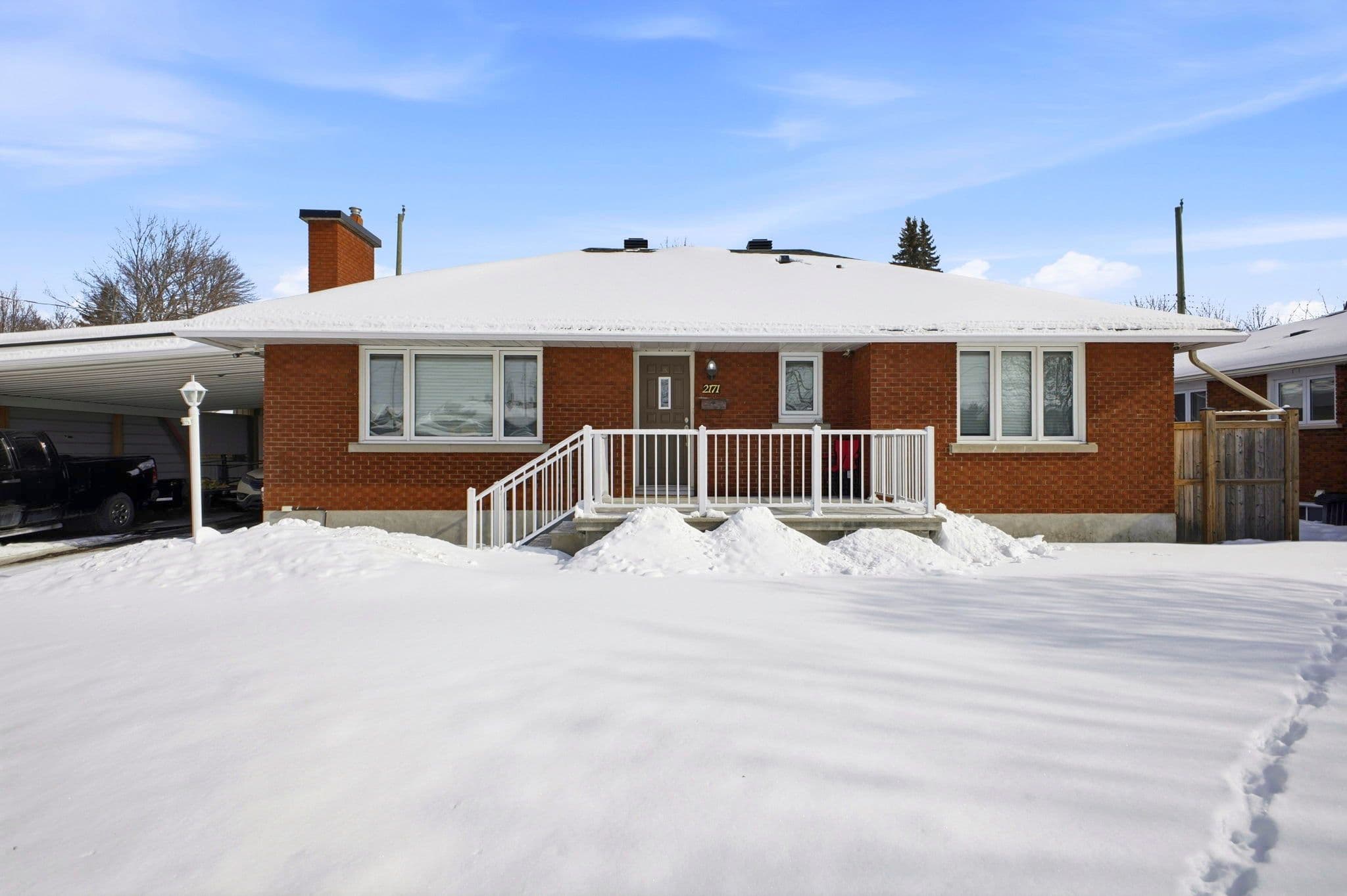 2171 Martha Avenue, Elmvale Acres and Area, ON K1G 1K6