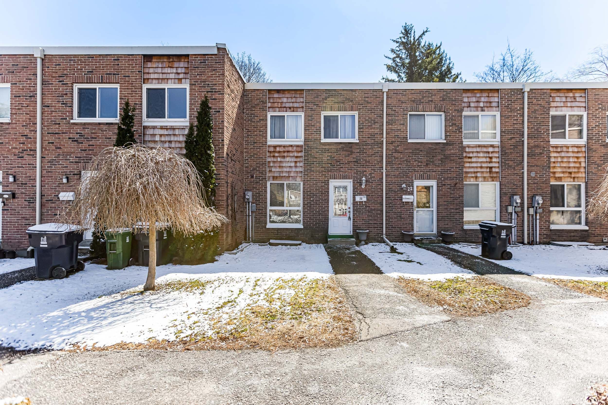 20 Elsa Vine Way, Toronto C15, ON M2J 4H9