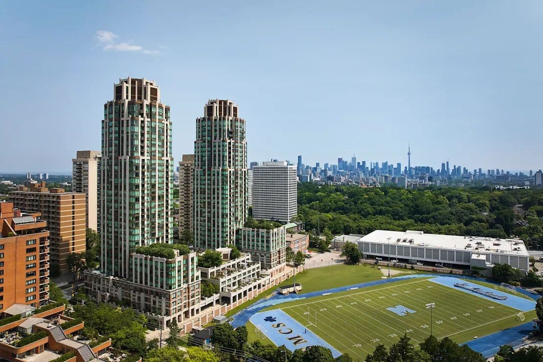 310 Tweedsmuir Avenue 318, Toronto C03, ON M5P 2Y2